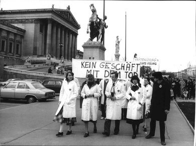 Demonstration vor dem Parlament gegen die Fristenlösung 1979 
