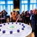 Besucherinnen und Besucher im Informationsraum &bdquo;Demokratie&ldquo; vor einer Darstellung des VfGH-Verfahrensgangs (Foto: VfGH/Achim Bieniek)&nbsp;